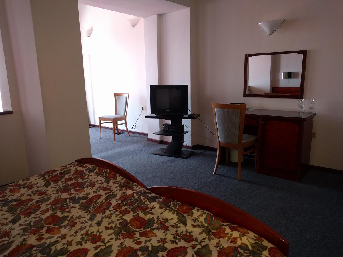 Hotel Vodno Skopje Bagian luar foto