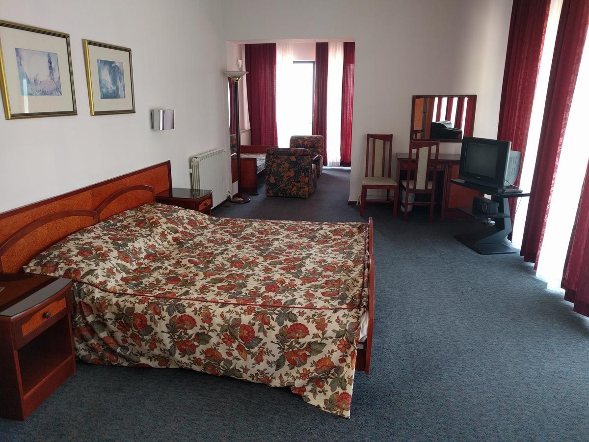 Hotel Vodno Skopje Bagian luar foto