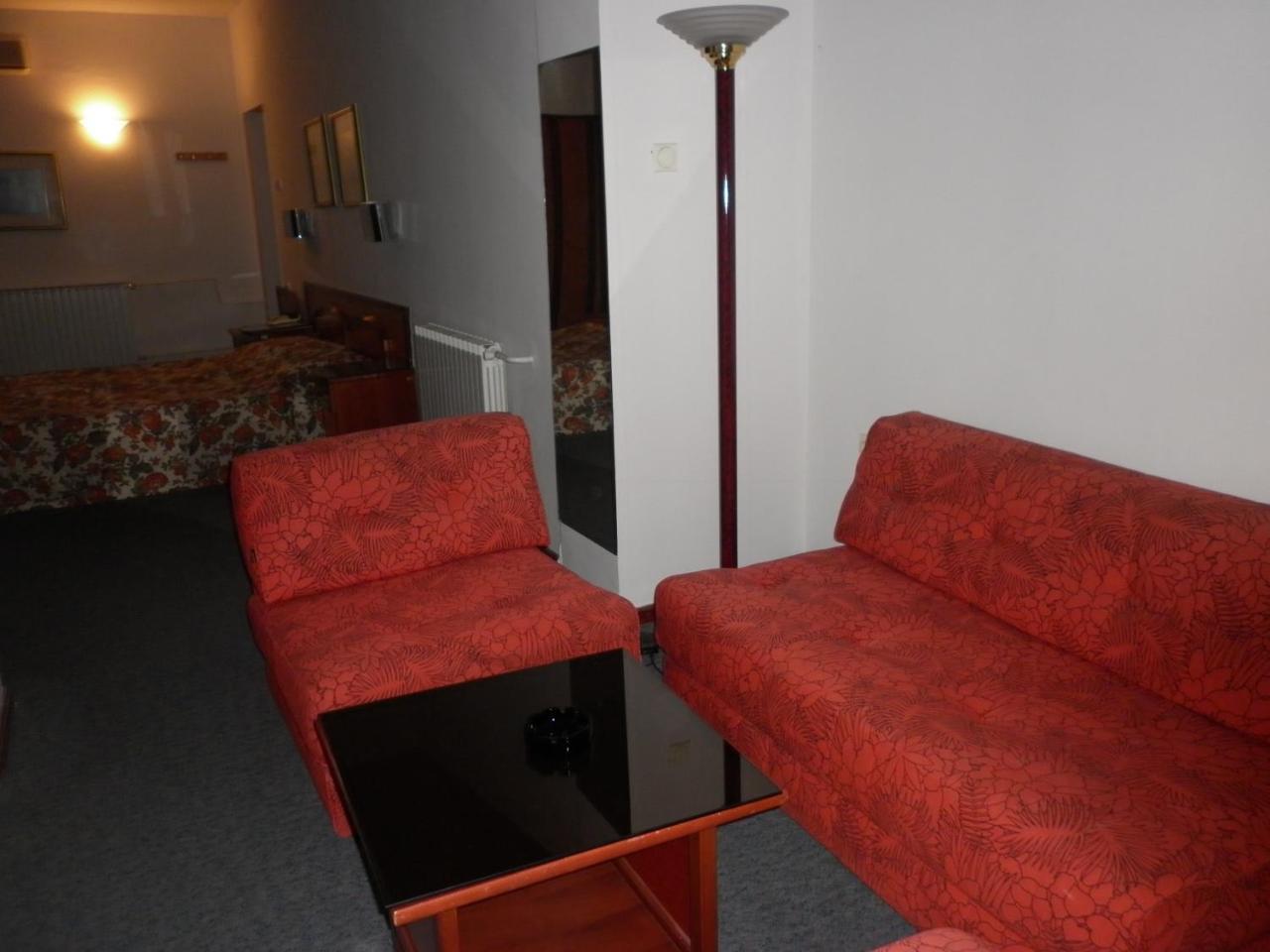 Hotel Vodno Skopje Bagian luar foto
