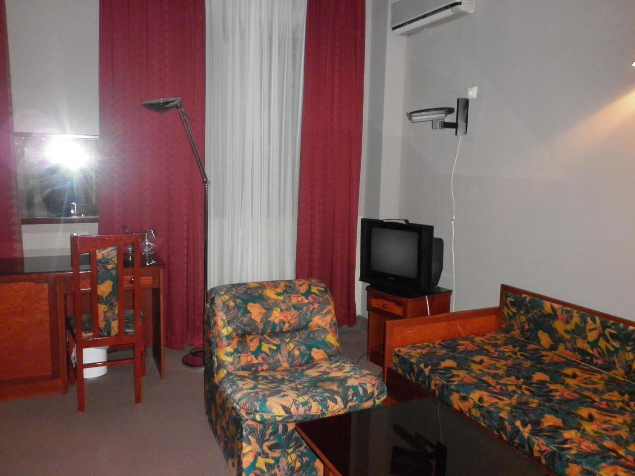 Hotel Vodno Skopje Bagian luar foto